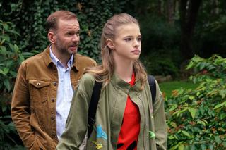 Barwy szczęścia odc. 1952. Zuzia (Anna Adamus), Kazik (Grzegorz Mielczarek) 