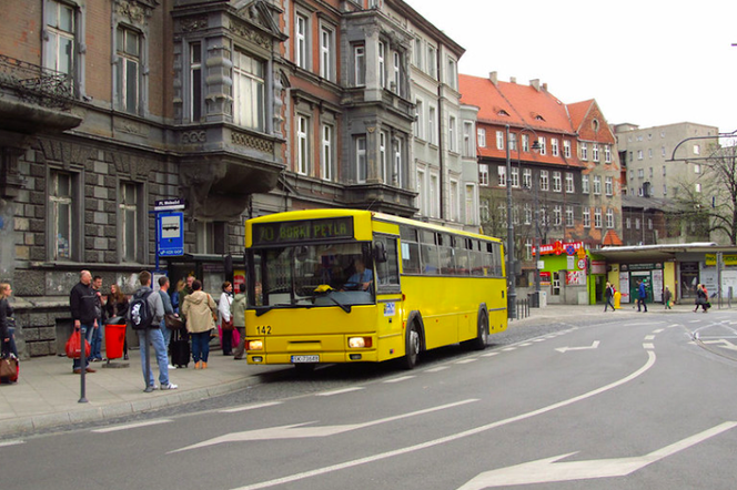 1 listopada w Katowicach: Zmiany w rozkładach jazdy autobusów i tramwajów