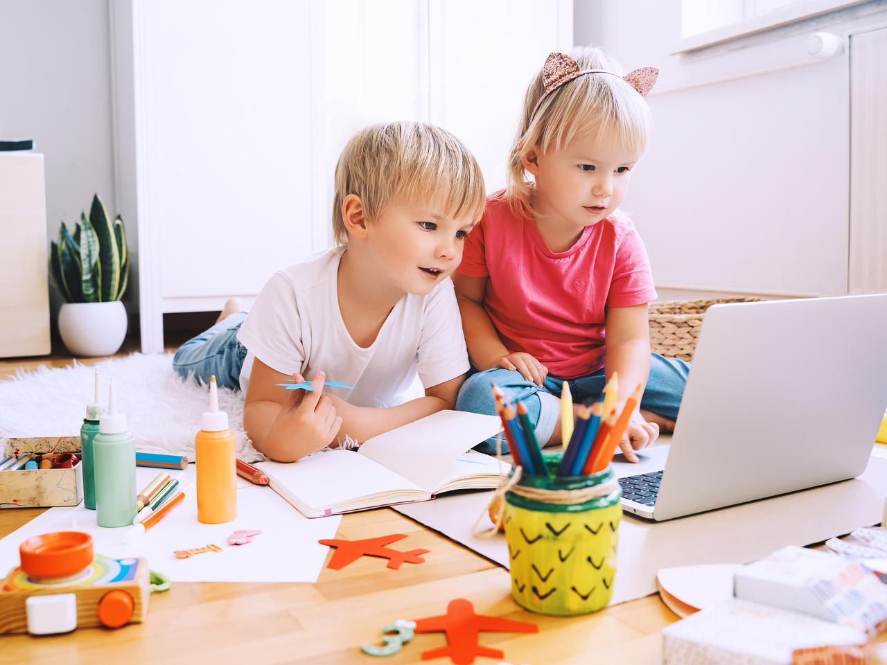 Jak odciągnąć dziecko od komputera i tabletu?