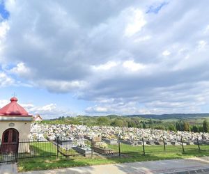 Średnia Wieś - w XV wieku ta wieś na Podkarpaciu była własnością Matiasza ze Zboisk. Jego wnuk zapoczątkował słynny ród