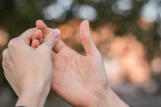 Twój palec tak wygląda? To może być objaw wysokiego cukru 