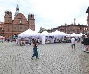 Jarmark u Babci Anny na Nikiszu 2024: Blisko 170 wystawców, koncerty i pyszne maszkiety ZDJĘCIA