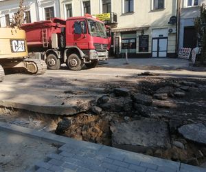 Remont ul. Piłsudskiego w Siedlcach, natrafiono na ciekawe znalezisko