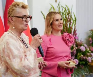 Marta Nawrocka kocha róż