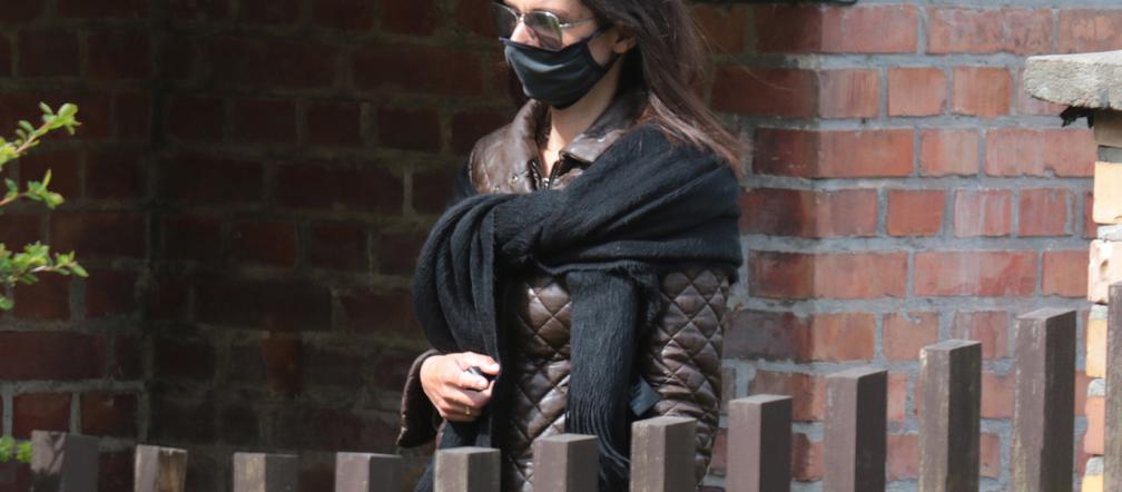 Marta Kaczyńska modna w dobie koronawirusa. Tak spaceruje z dziećmi [ZDJĘCIA]