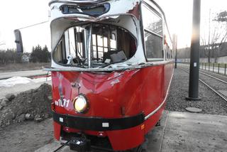 Poważny wypadek tramwaju w Krakowie. Czy zabytkowy wagon pójdzie do kasacji?