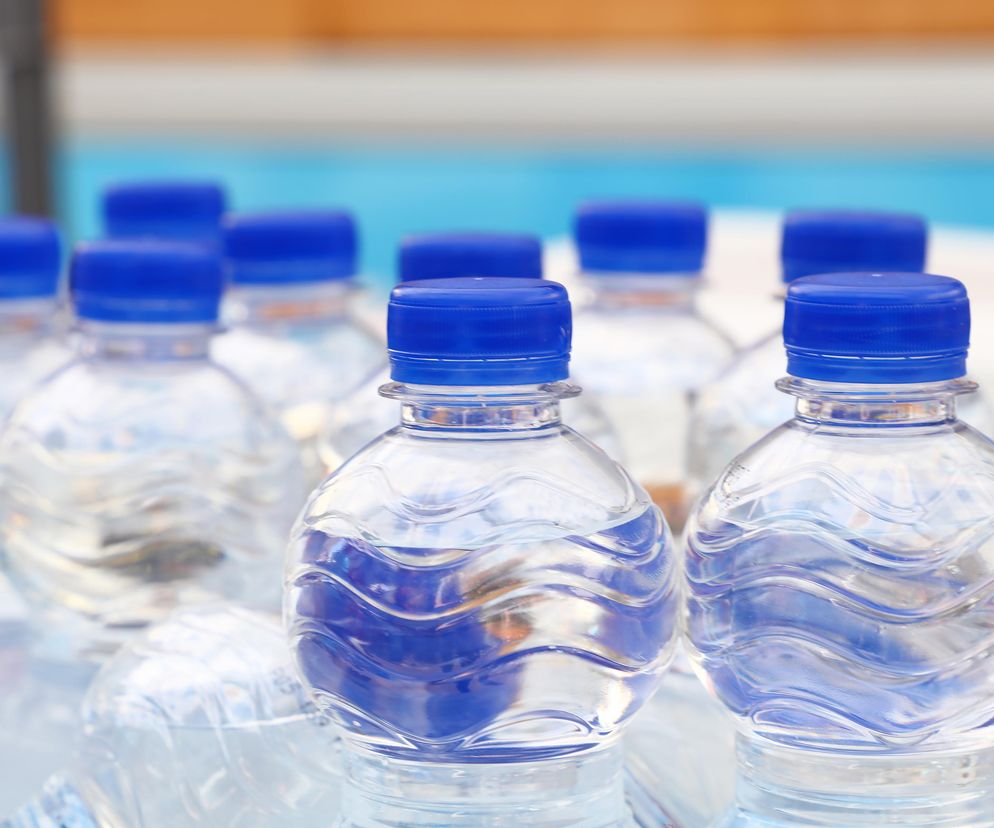 Znany dietetyk wskazuje najgorszą wodę z Lidla. Omijaj szerokim łukiem