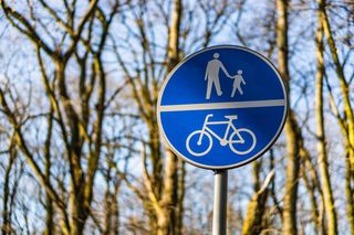 Test wiedzy ze znaków drogowych. Przy tych tablicach łatwo się pomylić!