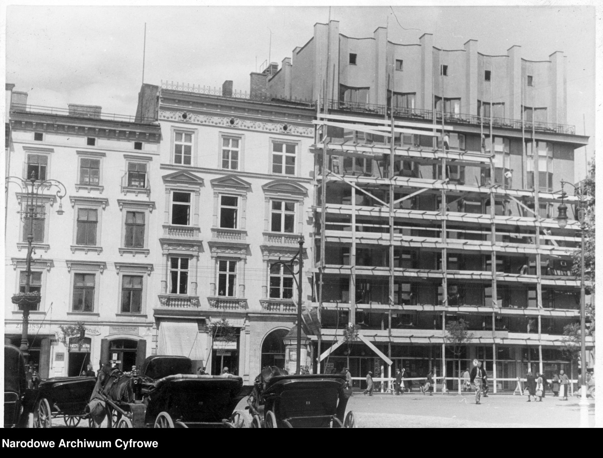 Kraków. Budynek Feniksa - remont elewacji zewnętrznej