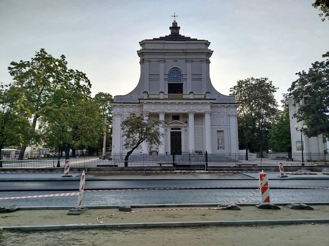 Siedlce: trwa budowa nowej nawierzchni na skrzyżowaniu ulic Piłsudskiego, Floriańskiej, Starowiejskiej i Kościuszki