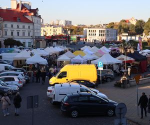 Festiwal Czekolady i Słodkości na placu pod zamkiem w Lublinie 