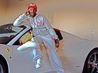 Floyd Mayweather sprzedaje swoje Ferrari