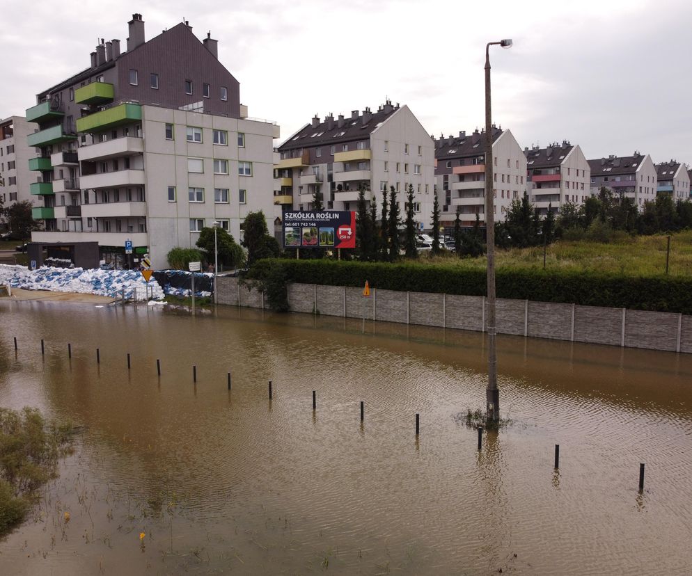 Wrocław - woda przy osiedlu na Stabłowicach 