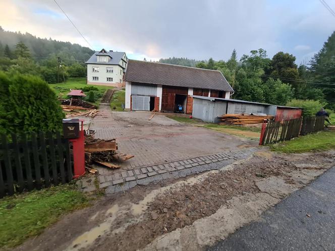 Straty po ulewie w Wojkowej
