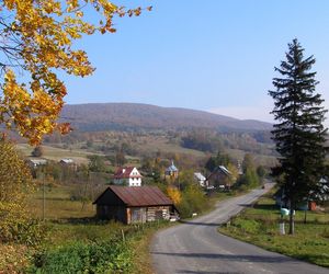 To wyjątkowa wieś na mapie Małopolski. Kiedyś wykuwano w niej przydrożne krzyże