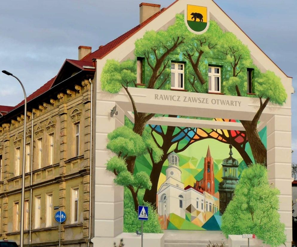 Zdobi, promuje i... oczyszcza powietrze. Nowy mural w Rawiczu