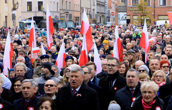 Tak Toruń świętował 11 listopada - zdjęcia z centrum miasta