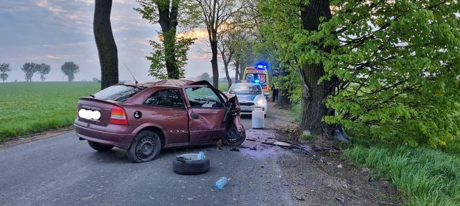 Poważny wypadek na trasie Rzęczkowo-Łążyn pod Toruniem. Strażacy z OSP ruszyli na pomoc