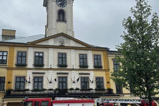 Pożar wieży ratuszowej w Cieszynie. Z Ratusza ewakuowano pracowników i petentów