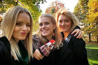 M jak miłość. Justyna (Olga Kalicka), Natalka (Marcjanna Lelek), Ula (Iga Kreff)
