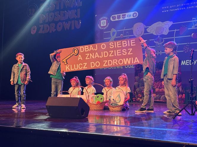 W tym roku na Scenie Teatralnej Miasta Siedlce zaprezentowali się uczestnicy z 19 przedszkoli oraz 27 szkół podstawowych z Siedlec i powiatu siedleckiego.
