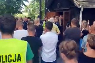 Parafianie w Jaworznie chcą wywieźć księdza na taczce 