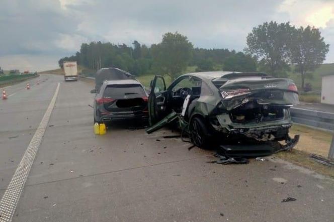 Wypadek na A2. Zderzenie trzech aut, sześć osób rannych