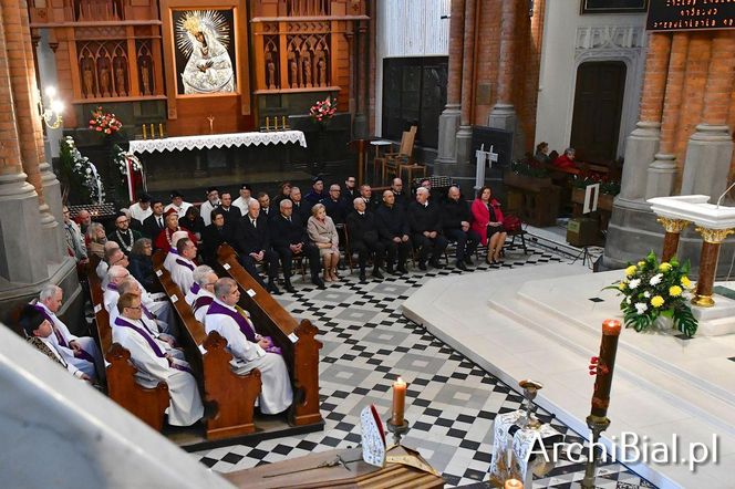 Wierni Archidiecezji Białostockiej pożegnali abp. Edwarda Ozorowskiego [ZDJĘCIA]