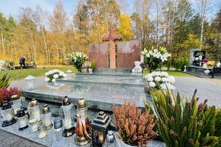 Odwiedziliśmy grób Krzysztofa Krawczyka i rozmawialiśmy z Ewą Krawczyk. Poruszające wspomnienia