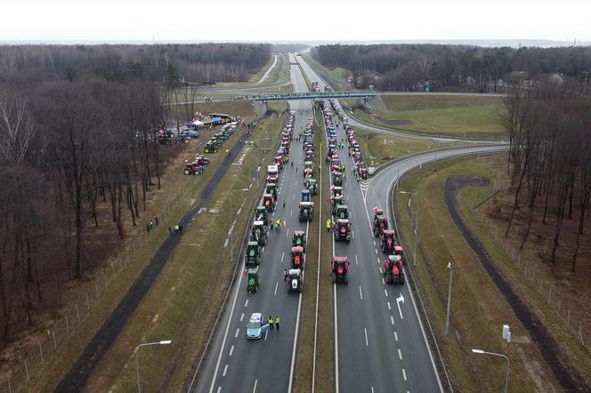 Protest rolników 20 lutego w okolicach Kraśnika. Tak blokują S19