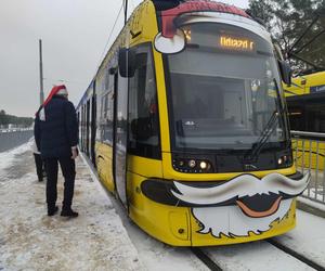 Świąteczny tramwaj na ulicach Torunia. Ruszył 6 grudnia