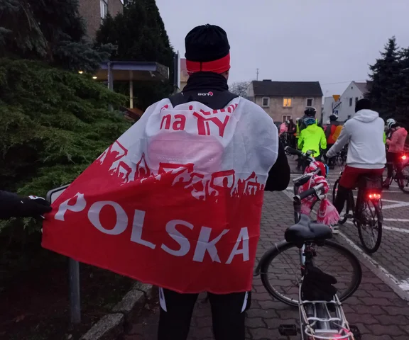Z Leszna wystartował rajd rowerowy Biało-Czerwono Zakręceni