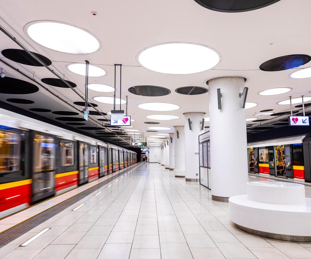 metro Młynów na linii M2 w Warszawie