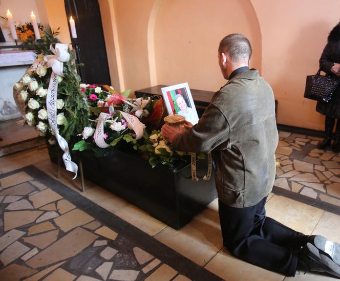 Zabrze. Pogrzeb kobiety, która zmarła po urodzeniu MARTWEGO dziecka