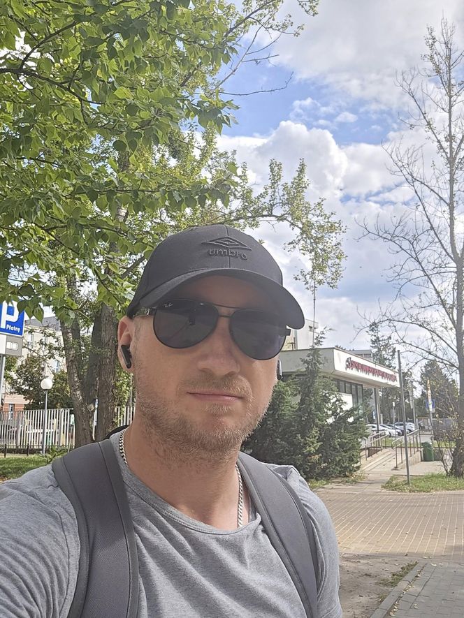 Strzelał do ludzi w Toruniu. Dziennikarz Marcin Lewicki jednym z poszkodowanych