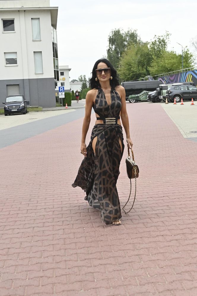 Gwiazdy na jesiennej ramówce Polsatu błyszczały błękitem i dekoltami poniżej pasa. Tylko Ada Fijał i Kasia Cichopek przełamały sztampę