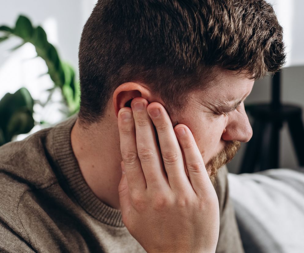 Nadmiar woskowiny szkodzi. Jak czyścić zatkane ucho?