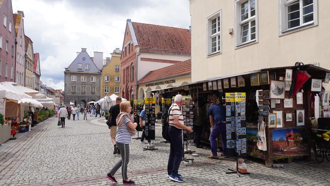 Dni Olsztyna 2025. Dziesiątki wystawców i setki olsztynian na Jarmarku Jakubowym