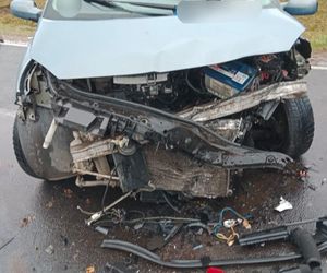 Poważny wypadek w Baranowie. Zderzyły się trzy auta. Wśród rannych 7-letnie dziecko
