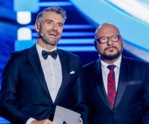 Wiemy, kto zastąpi Piotra Gąsowskiego w Twoja Twarz Brzmi Znajomo. Pamiętamy go z Idola