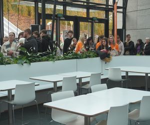 Tłumy na otwarciu Popeyes w Olsztynie. Rekordzista czekał w kolejce ponad 20 godzin