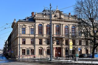 Kiedyś było osobnym miastem, teraz jest częścią Krakowa. Prawa miejskie traciło dwa razy