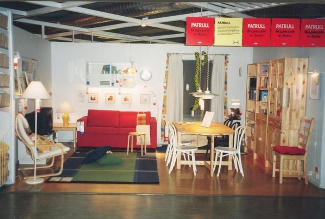W 1998 roku w Krakowie otwarto sklep IKEA. Te zdjęcia nigdy wcześniej nie były publikowane!
