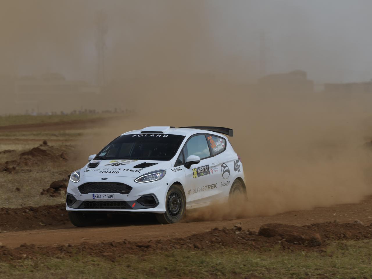 To jest nie do wiary! Legenda polskich rajdów wróciła do wyścigów mając 91 lat! To REKORD ŚWIATA