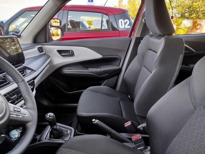 Siedlecki WORD wymienił starą flotę pojazdów egzaminacyjnych na nowe samochody marki Suzuki Swift