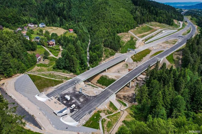Tak wygląda obecnie budowa S1 Przybędza Milówka. Powstaną tu ogromne estakady, dwa tunele i centrum zarządzania ruchem