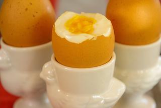 Jak wybierać jajka? Co oznaczają pieczątki na skorupkach?