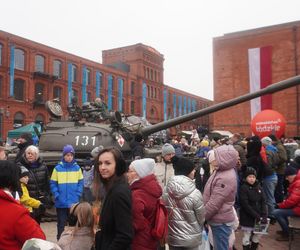 Łódzki Piknik Niepodległościowy. Mieszkańcy świętowali w Manufakturze [ZDJĘCIA]