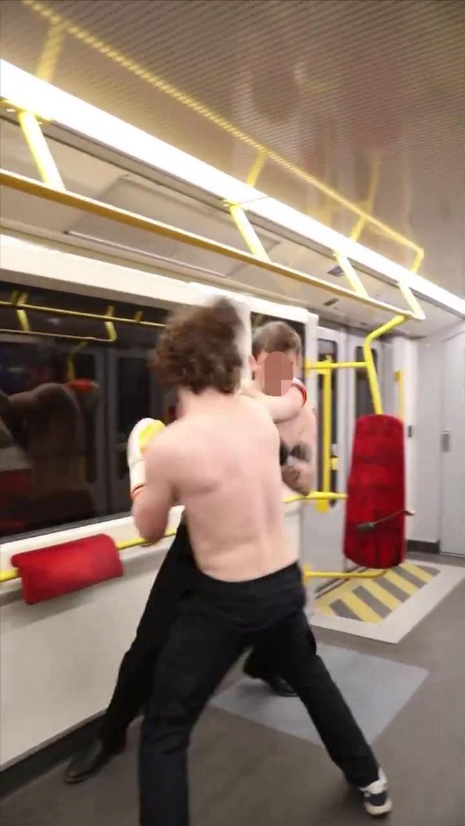 Nielegalna walka w metrze w Warszawie. Szokujące sceny w pociągu! 