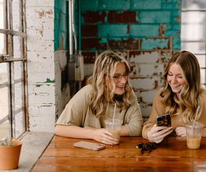 Życzenia imieninowe dla Łucji. Śliczne życzenia na 13 grudnia. Duży wybór gotowców